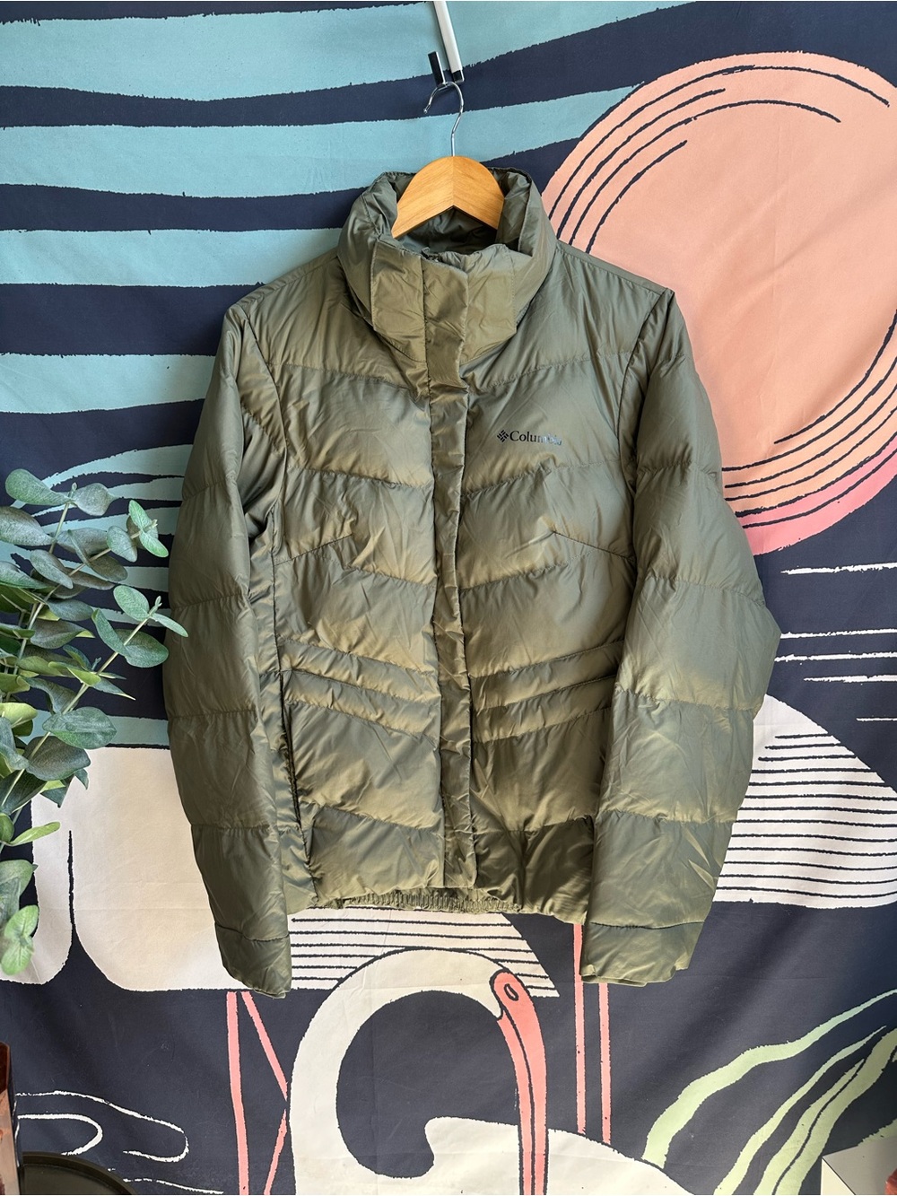 Columbia Women’s Olive Green Puffy Jacket size medium